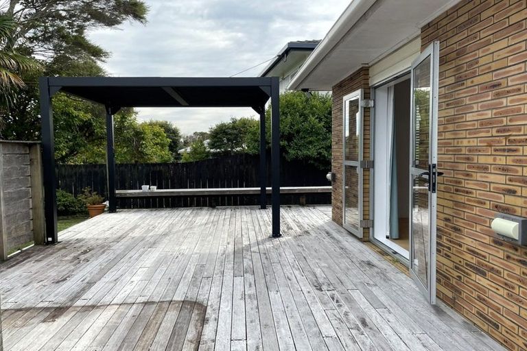 Photo of property in 106 Sturges Road, Henderson, Auckland, 0612