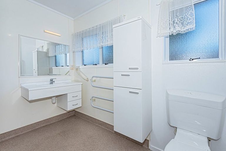 Photo of property in 8b Lockesley Place, Onerahi, Whangarei, 0110