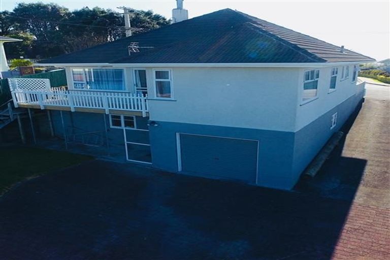 Photo of property in 19 Scott Street, Moturoa, New Plymouth, 4310