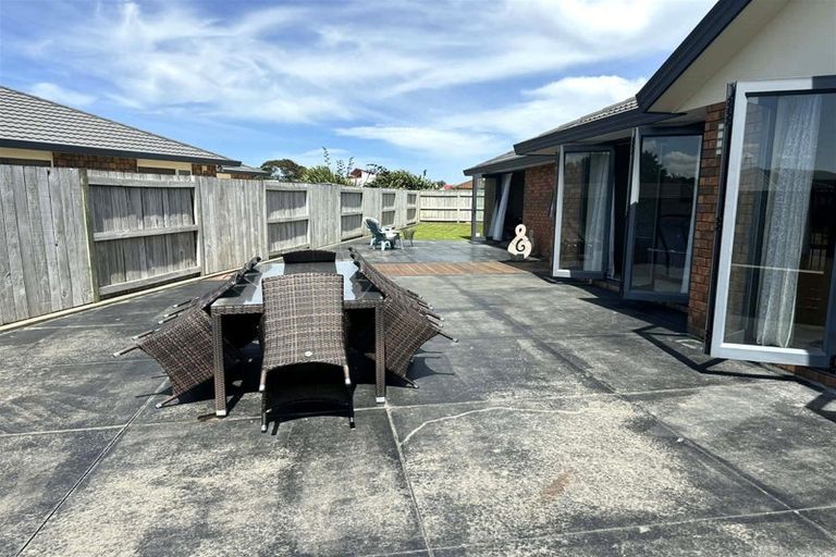 Photo of property in 42 Peter Hall Drive, Kelvin Grove, Palmerston North, 4414
