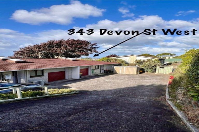 Photo of property in 343 Devon Street West, New Plymouth, 4310