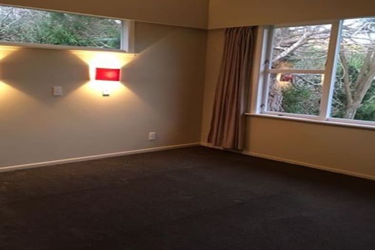 Photo of property in 221a Karori Road, Karori, Wellington, 6012