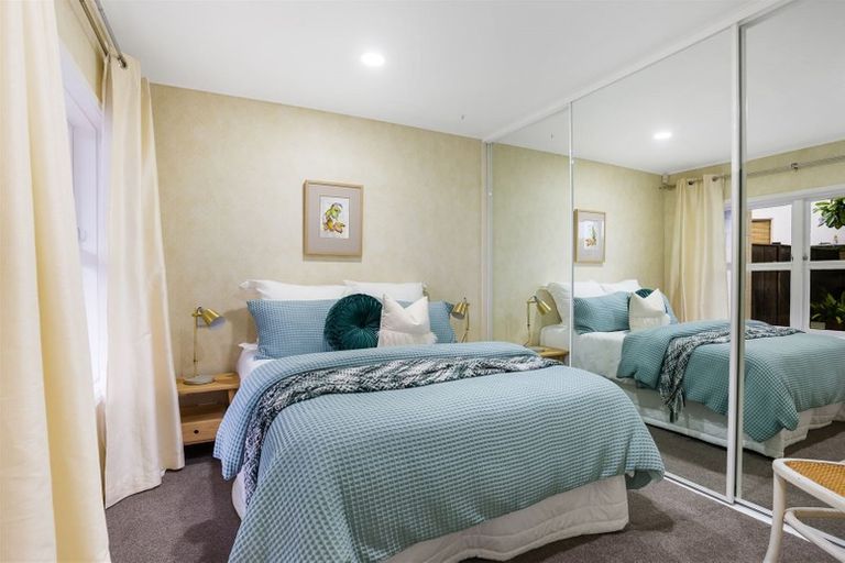 Photo of property in 2/14 Frieston Road, Milford, Auckland, 0620