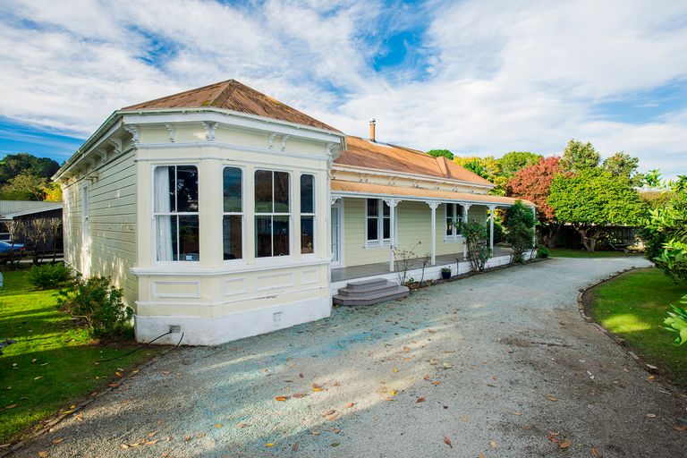 Photo of property in 22 Hinaki Street, Inner Kaiti, Gisborne, 4010