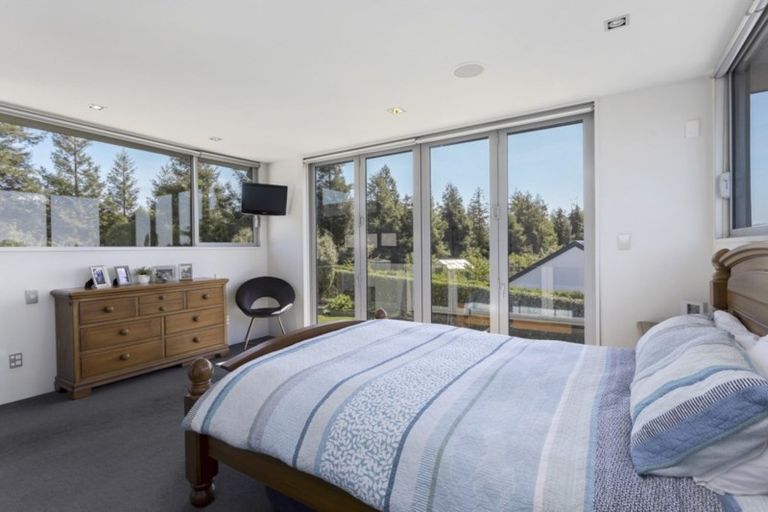 Photo of property in 70 Oakgrove Drive, Rangiora, 7400