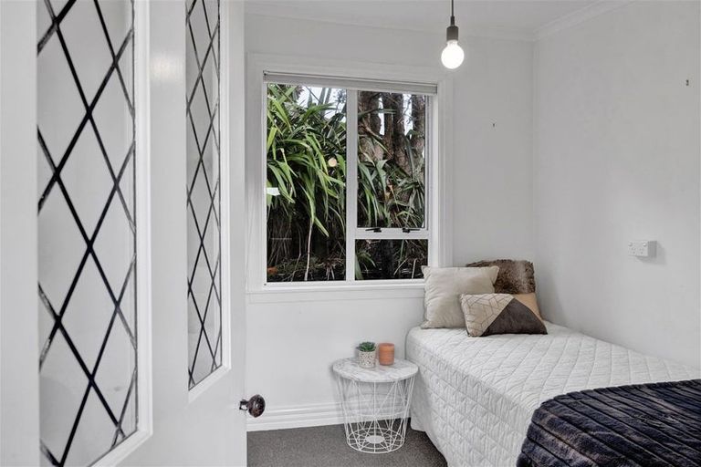 Photo of property in 65 Pioneer Road, Moturoa, New Plymouth, 4310