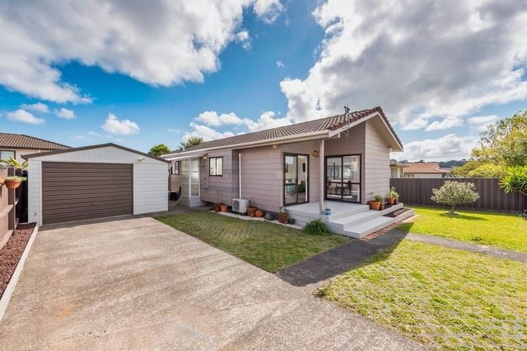 Photo of property in 194 Waitemata Drive, Ranui, Auckland, 0612