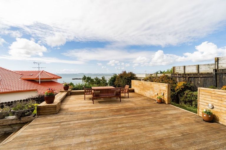 Photo of property in 29 Ferntree Terrace, West Harbour, Auckland, 0618