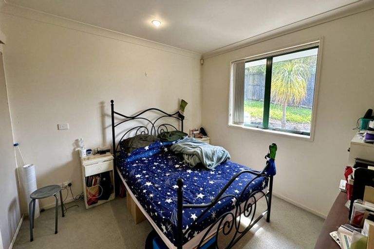 Photo of property in 21 Lucienne Drive, Ranui, Auckland, 0612