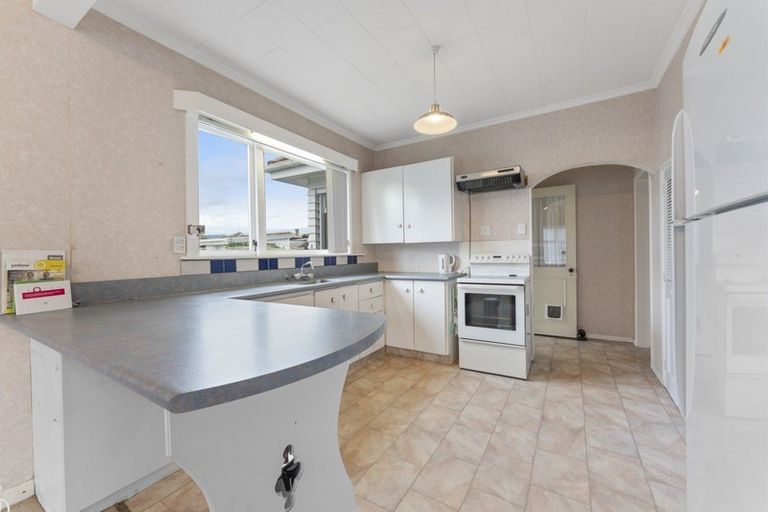 Photo of property in 122 Winchester Street, Levin, 5510