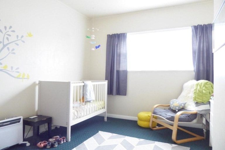 Photo of property in 70 Durham Crescent, Fairfield, Lower Hutt, 5011