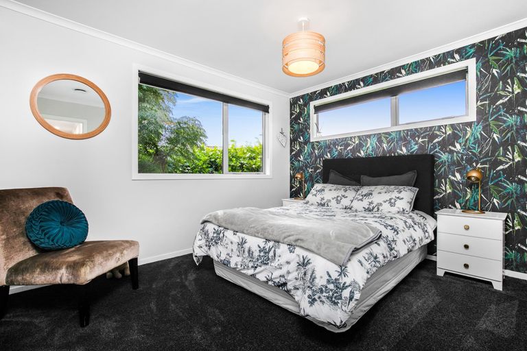 Photo of property in 14 Pinehurst Place, Wattle Downs, Auckland, 2103