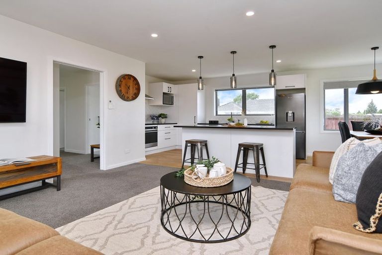 Photo of property in 25 Dunstan Crescent, Hornby, Christchurch, 8042