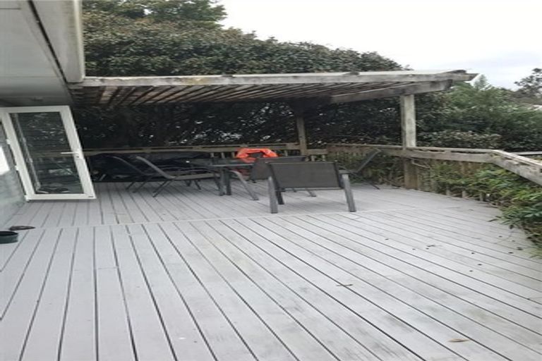 Photo of property in 126 Flanshaw Road, Te Atatu South, Auckland, 0610