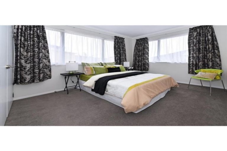 Photo of property in 15 Dawood Place, The Gardens, Auckland, 2105