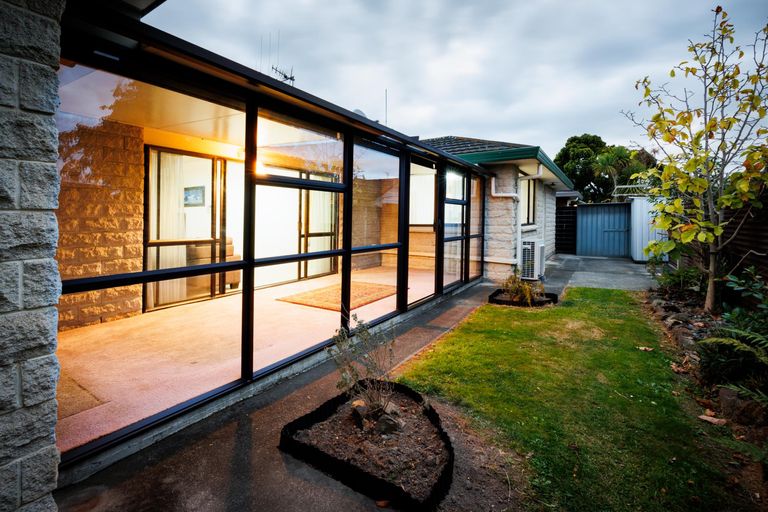 Photo of property in 4/64 Albert Street, Palmerston North, 4414