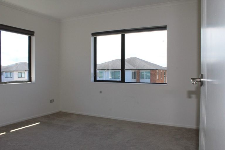 Photo of property in 11 Carrickdawson Drive, Flat Bush, Auckland, 2019