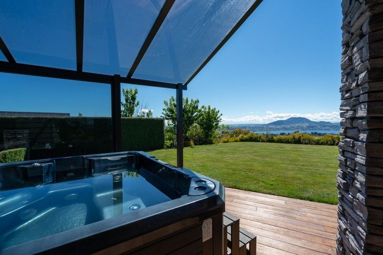 Photo of property in 121 Highland Drive, Acacia Bay, Taupo, 3385