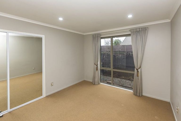 Photo of property in 12 Fuchsia Place, Halswell, Christchurch, 8025