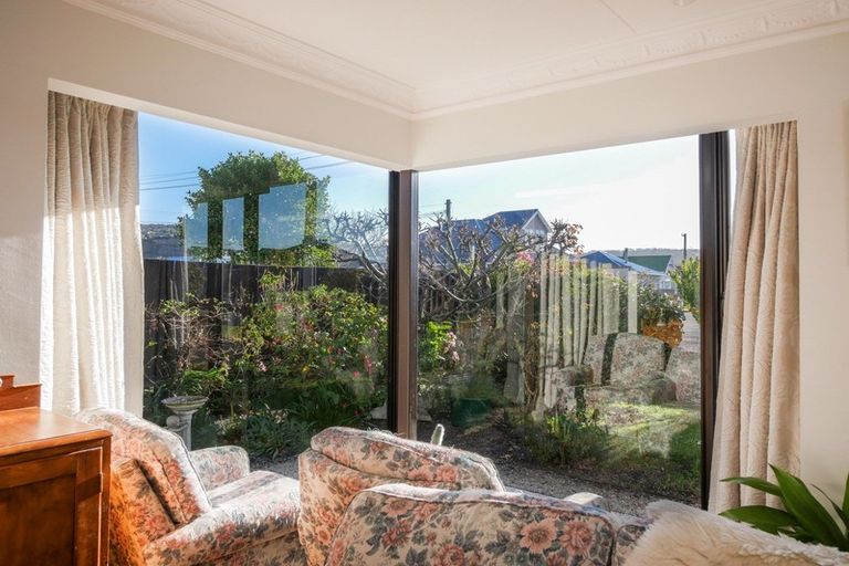 Photo of property in 33a Hargest Crescent, Saint Kilda, Dunedin, 9012