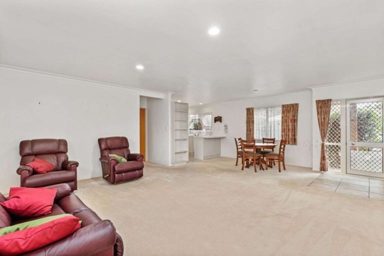 Photo of property in 1/17 Youngs Road, Papakura, 2110