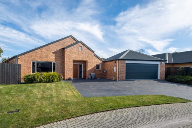 Photo of property in 9 Falconridge Place, Shirley, Christchurch, 8061
