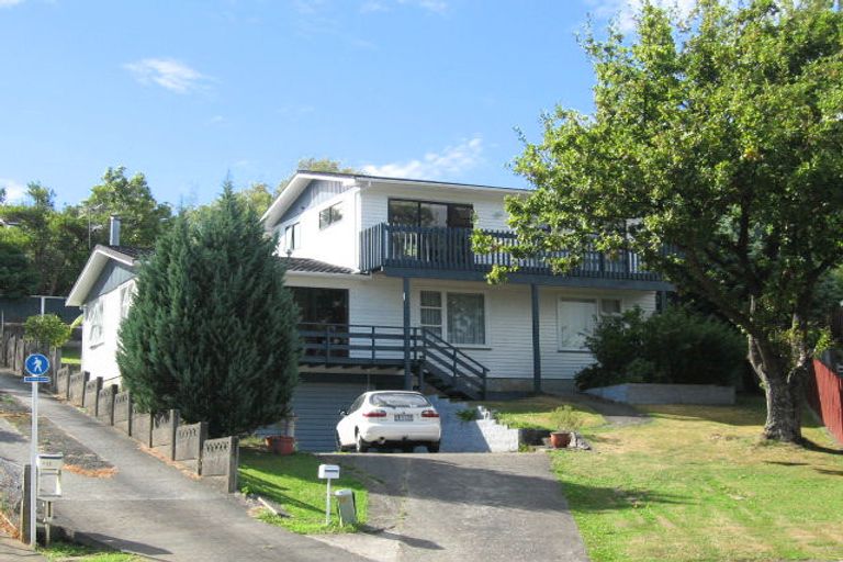 Photo of property in 14 Radiata Grove, Brown Owl, Upper Hutt, 5018