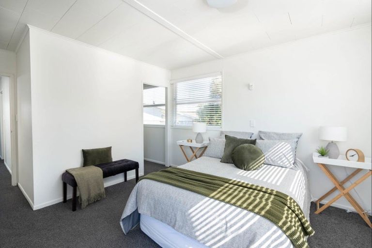 Photo of property in 6 Liston Avenue, Hilltop, Taupo, 3330