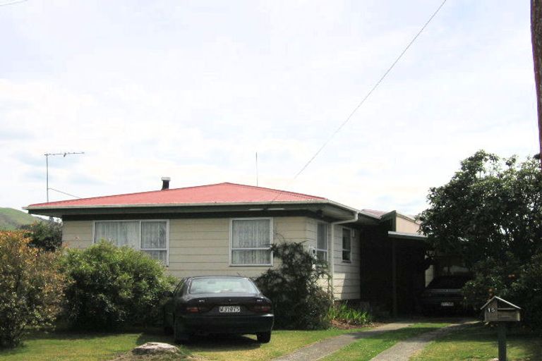 Photo of property in 15 Fenruss Street, Fairy Springs, Rotorua, 3015