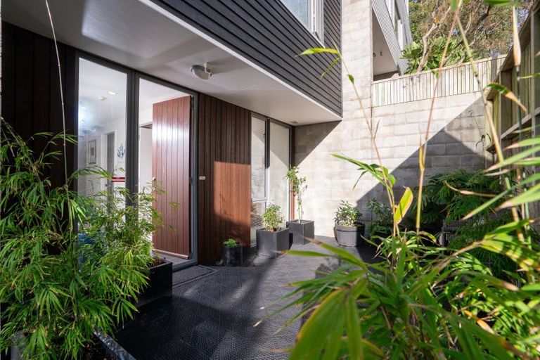 Photo of property in 35a Ngaio Road, Kelburn, Wellington, 6012