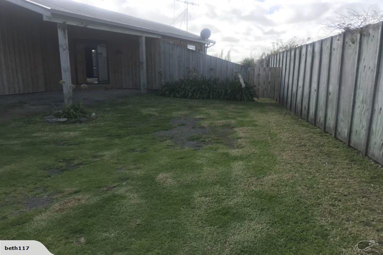 Photo of property in 2 Dodds Crescent, Otaki Beach, Otaki, 5512