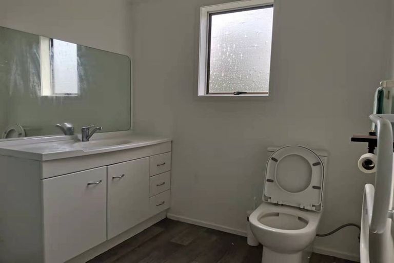 Photo of property in 1/5 Merriefield Avenue, Forrest Hill, Auckland, 0620