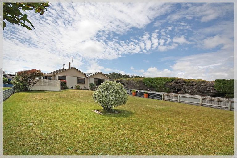 Photo of property in 47 Edinburgh Terrace, Foxton Beach, Foxton, 4815