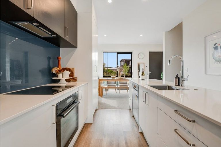 Photo of property in 54 Jane Maree Road, Kumeu, 0810