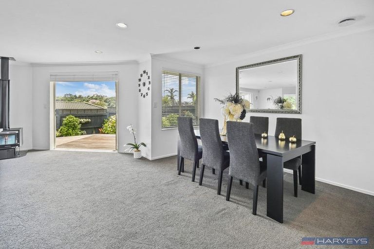 Photo of property in 20 Byblos Place, The Gardens, Auckland, 2105