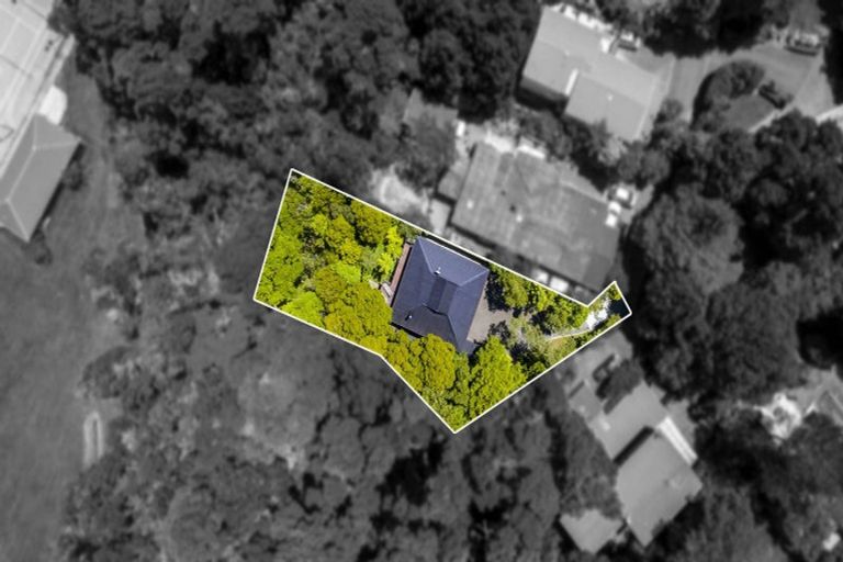 Photo of property in 24 Freemans Way, Pinehaven, Upper Hutt, 5019