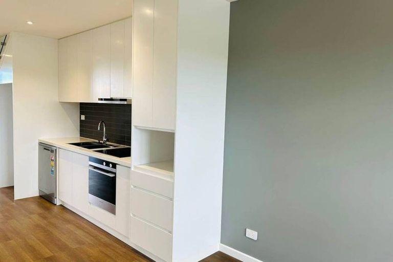 Photo of property in 45 Otuwairoa Esplanade, Opaheke, 2113