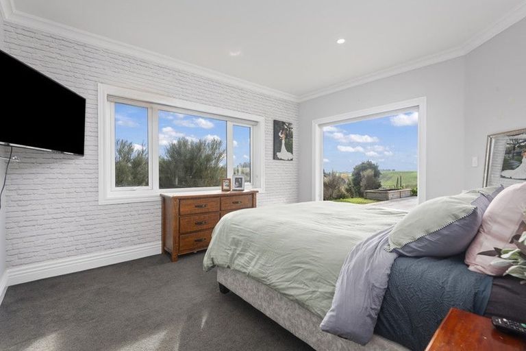 Photo of property in 52 Highland View Drive, Tokomaru, Palmerston North, 4474
