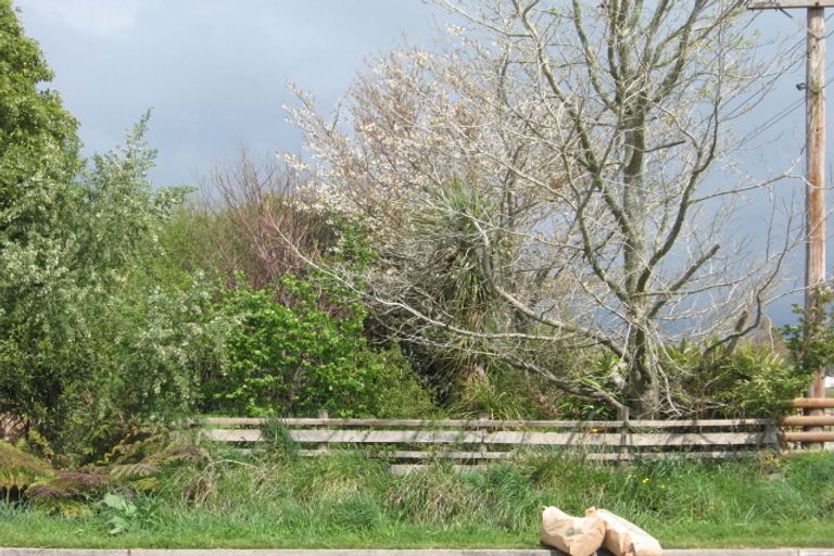 Photo of property in 30 Lee Road, Hannahs Bay, Rotorua, 3010