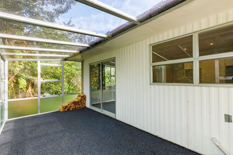 Photo of property in 235 Heta Road, Merrilands, New Plymouth, 4312