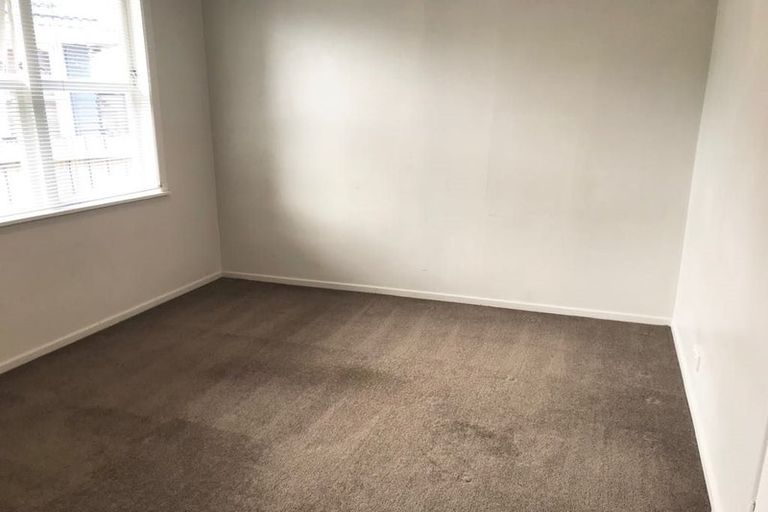 Photo of property in 185 Birkdale Road, Birkdale, Auckland, 0626