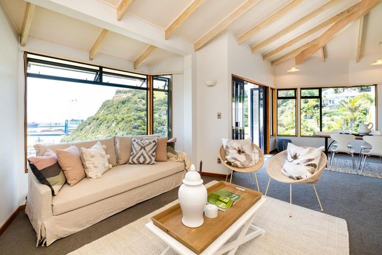 Photo of property in 20b Seapoint Road, Bluff Hill, Napier, 4110