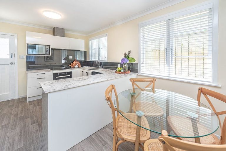 Photo of property in 5 Raupo Street, Castlecliff, Whanganui, 4501