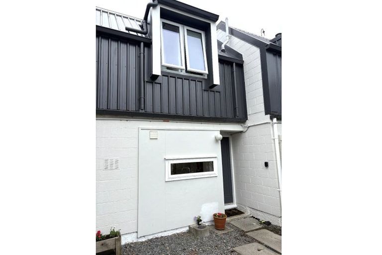 Photo of property in Paddington Apartments, 9/15 Mckinley Crescent, Brooklyn, Wellington, 6021