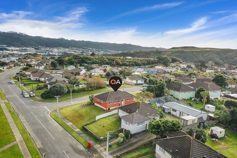 Photo of property in 2 Chew Place, Ranui, Porirua, 5024