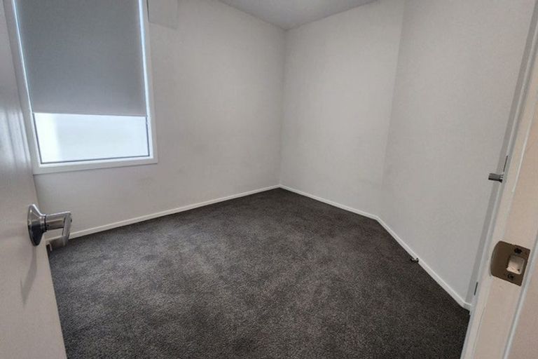 Photo of property in 2a Gibbons Street, Upper Hutt Central, Upper Hutt, 5018