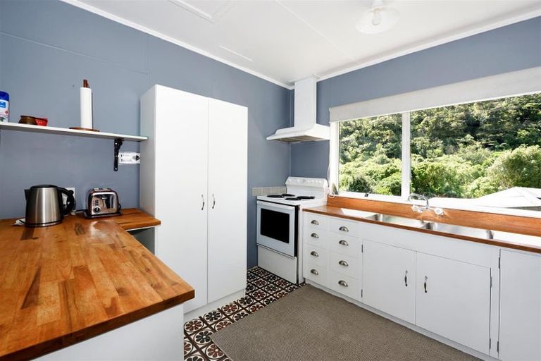 Photo of property in 5 The Parade, Okiwi Bay, French Pass, 7193