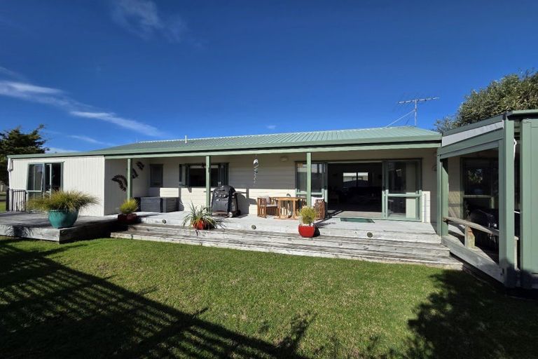 Photo of property in 105 Castle View Road, Matarangi, Whitianga, 3592