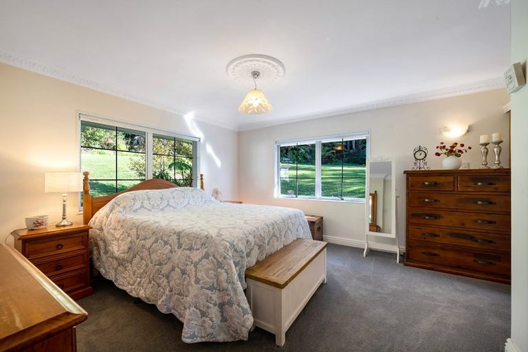Photo of property in 105 Grassmere Road, Henderson Valley, Auckland, 0612