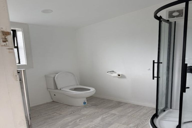 Photo of property in 21 Helston Road, Johnsonville, Wellington, 6037